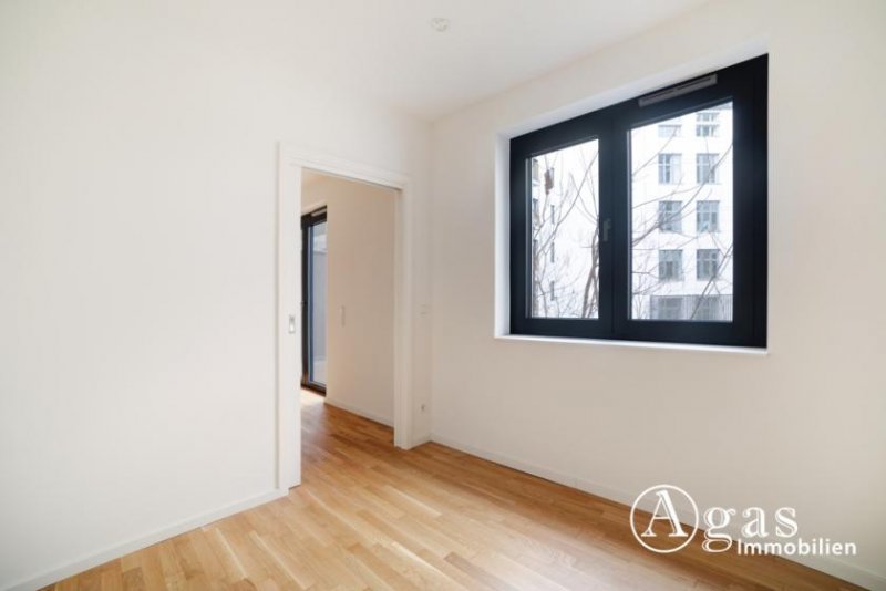Berlin Top ausgestattete 2 Zimmer Wohnung mit ca. 41 m², EBK und tollem Balkon in Berlin-Mitte! Wohnung mieten