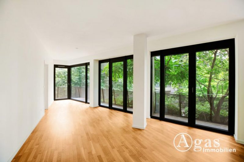 Berlin WIE EIN BAUMHAUS! Gemütliche 2 Zimmer Wohnung mit ca. 78m², EBK, Concierge und Gym in Berlin-Mitte! Wohnung mieten
