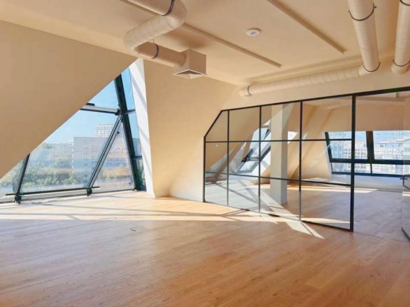 Berlin Prov.-frei: Moderne Büros im historischem Gebäude Gewerbe mieten