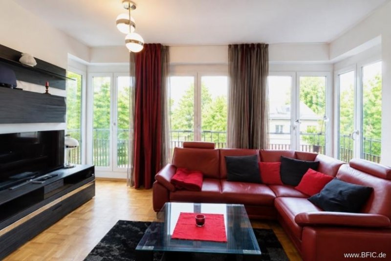 Berlin MÖBLIERTE 2-Zimmer-Neubau-Wohnung mit Balkon zu vermieten Wohnung mieten