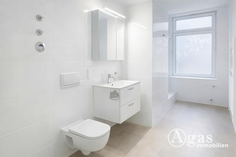 Berlin Erstbezug nach Sanierung: 2-Zimmer-Wohnung mit zwei Balkonen in Berlin Friedrichshain Wohnung mieten