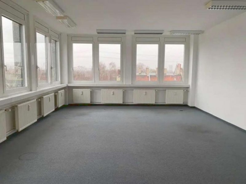 Berlin Prov.-frei: Attraktive helle Bürofläche Gewerbe mieten