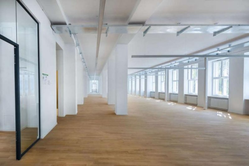 Berlin Prov.-frei: Erstbezug nach Modernisierung Gewerbe mieten