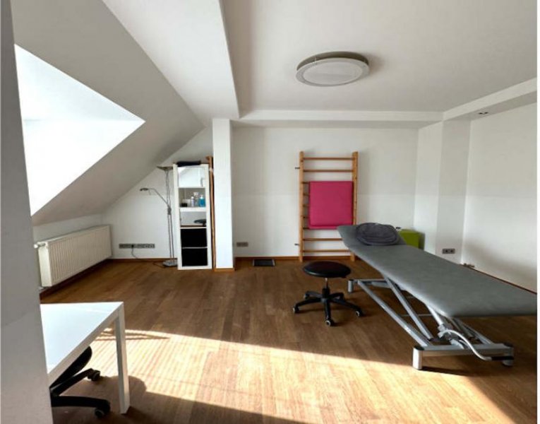 Berlin Prov.-frei: Neue Helle Bürofläche Gewerbe mieten