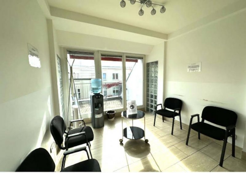 Berlin Prov.-frei: Neue Helle Bürofläche Gewerbe mieten