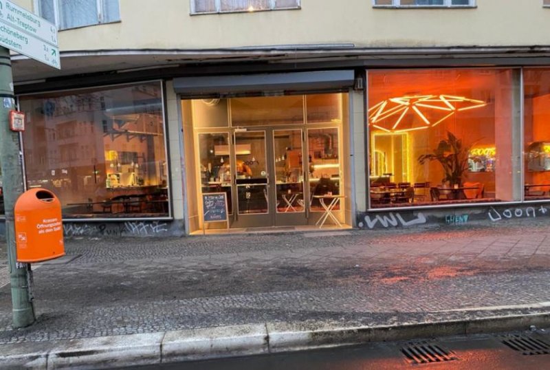Berlin Traumhafte Ecklage: Stilvolles Restaurant, top saniert und neu eingerichtet Gewerbe mieten