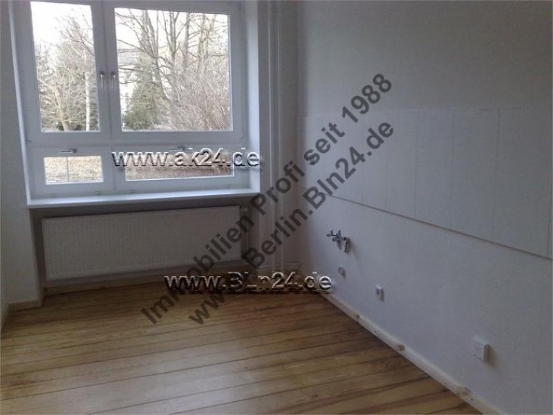 Berlin Bezug nach Vollsanierung + 2.er WG geeignet Wohnung mieten