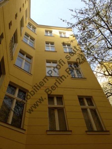 Berlin Vollsanierung - ruhiger Seitenflügel Wohnung mieten
