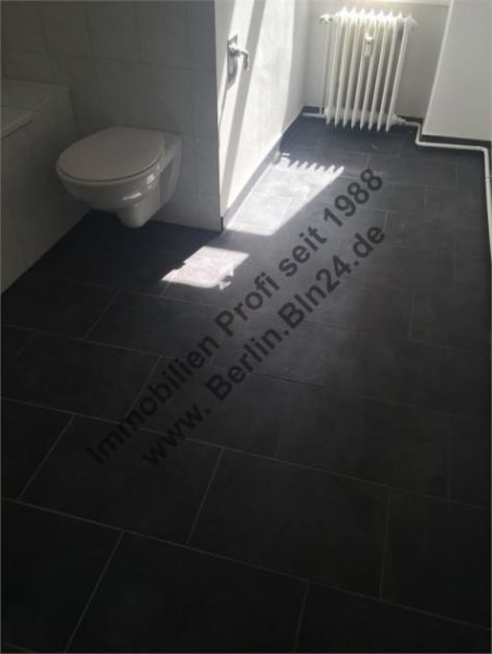 Berlin Wohnung nach Sanierung + 3er WG geeignet Wohnung mieten