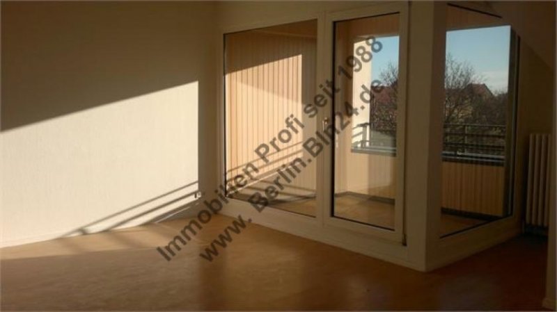 Berlin Dachgeschoss+2er WG geeignet+Vollsanierung Wohnung mieten