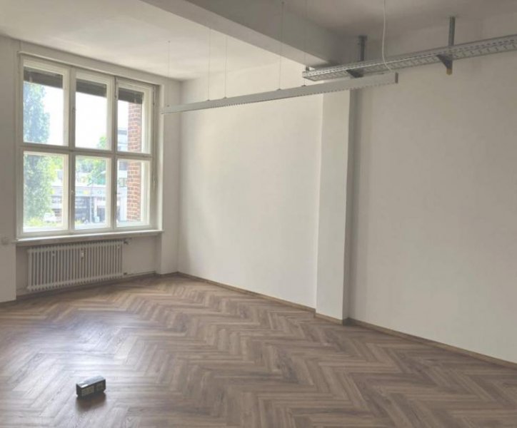 Berlin Prov.-frei: Lager / Logistik mit Büros Gewerbe mieten