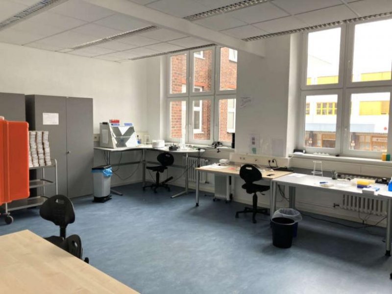 Berlin Prov.-frei: Modernisierte Bürofläche Gewerbe mieten