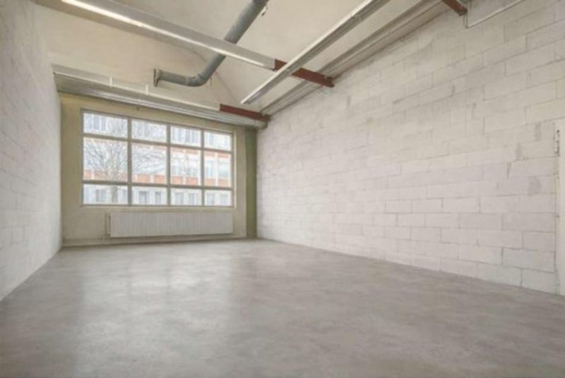 Berlin Prov.-frei: Lagerhalle mit eigener Bürofläche Gewerbe mieten