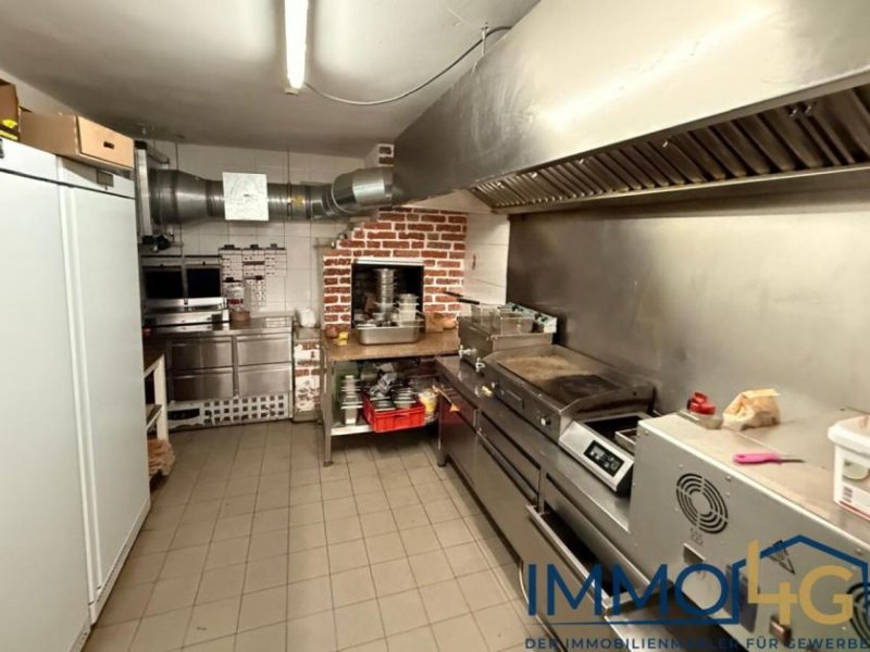 Berlin kleine Gastrofläche mit Vollküche und Mitarbeiterwohnung im grünen Friedenau - ideal für Lieferdienst oder Dark Kitchen