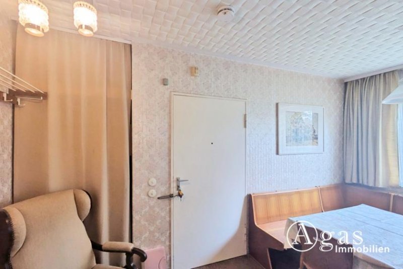 Berlin Möblierte 2,5-Zimmer-Wohnung mit Balkon in ruhiger Lage in Buckow Wohnung mieten