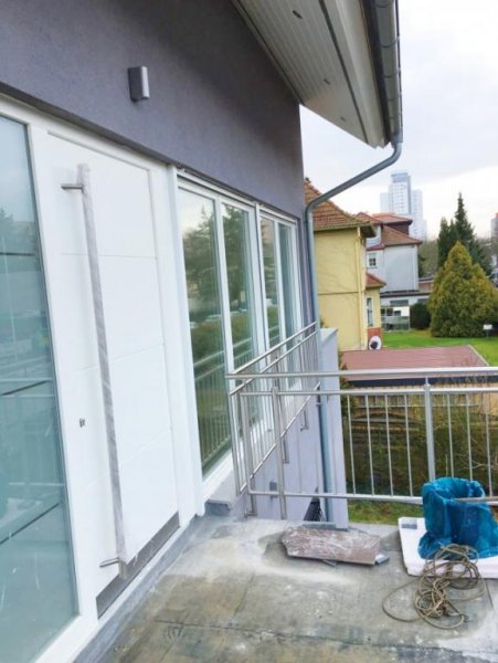 Berlin Erstbezug nach Sanierung - 4 Zimmer Maisonette mit Balkon Wohnung mieten