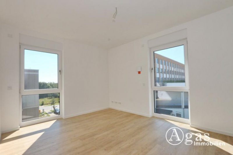 Schönefeld (Landkreis Dahme-Spreewald) 4-Zi.-Wohnung mit Balkon und TG-Stellplatz in Berlin Schönefeld Wohnung mieten