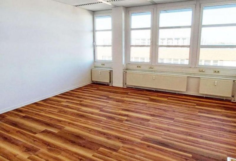 Berlin Prov.-frei: Große helle Büroetage Gewerbe mieten