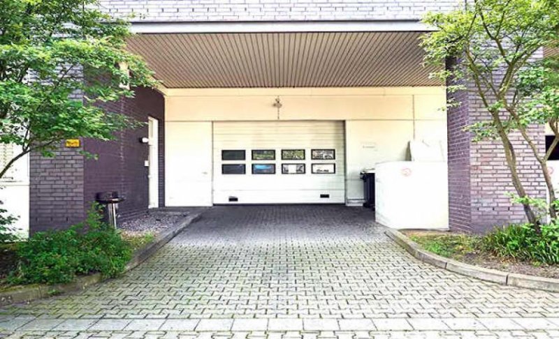 Berlin Prov.-frei: Lagerhalle mit Büroanteil Gewerbe mieten