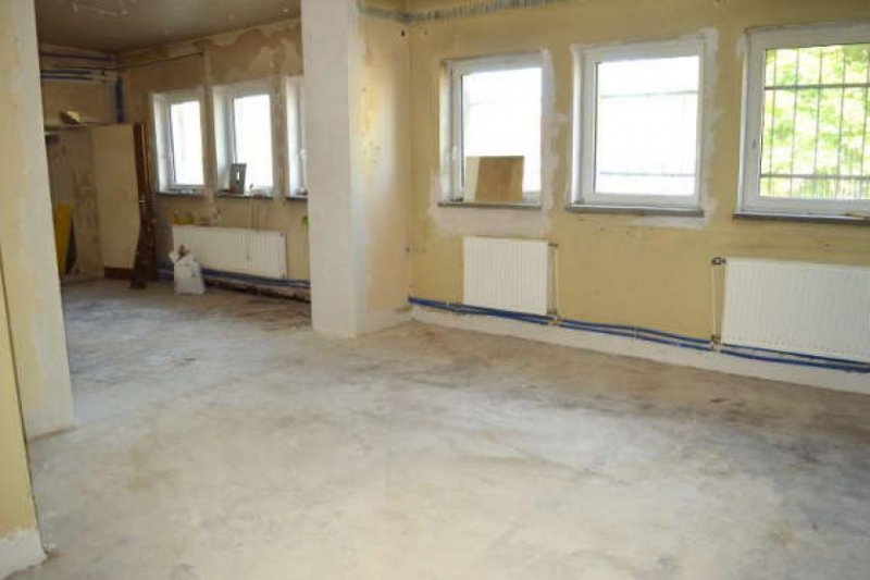 Berlin Prov.-frei: Werkstatt/Lager für Handwerker, mit großer Freifläche Gewerbe mieten