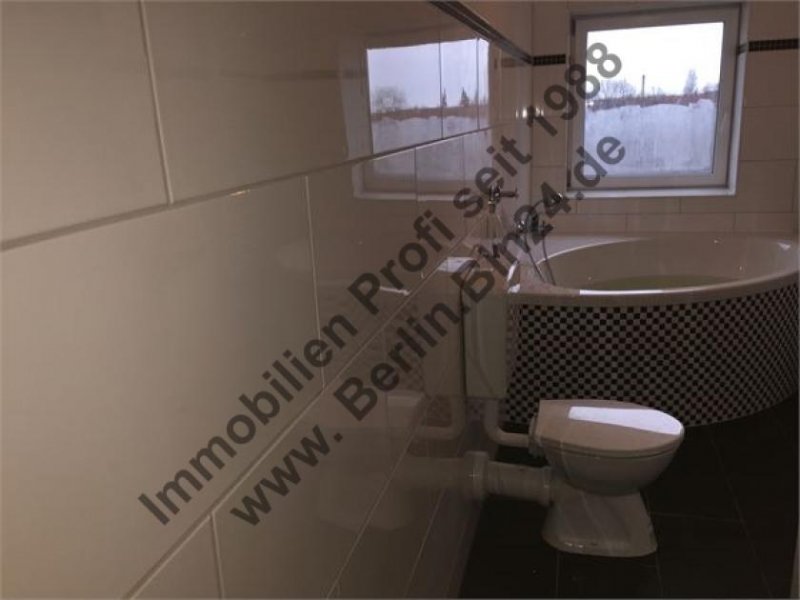 Berlin Dachgeschoss -Wohnung - Bruttokaltmiete Wohnung mieten