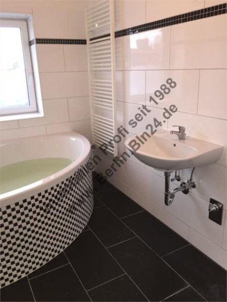 Berlin Dachgeschoss -Wohnung - Bruttokaltmiete Wohnung mieten