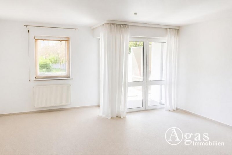 Kleinmachnow In Seenähe: 1-Zimmer-Erdgeschosswohnung mit 2 Terrassen und TG-Stellplatz in Kleinmachnow Wohnung mieten