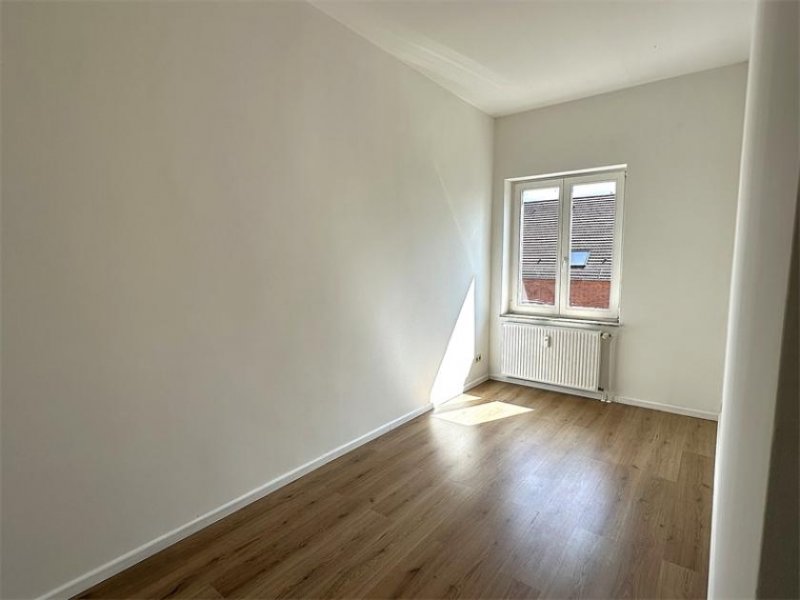 Brandenburg an der Havel 5-Zimmer, Küche und 2 Bäder... Wohnung mieten