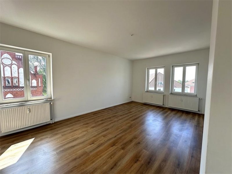 Brandenburg an der Havel 5-Zimmer, Küche und 2 Bäder... Wohnung mieten
