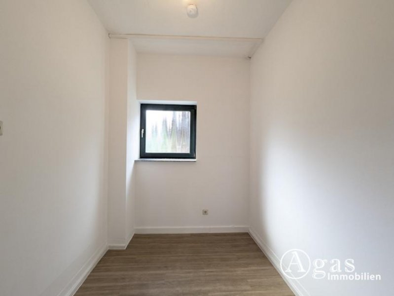 Ludwigsfelde Großzügige Wohnung mit Wintergarten, Kamin und ca. 300 m² Garten Wohnung mieten