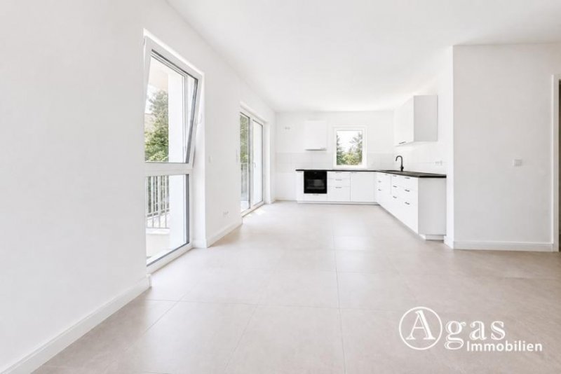 Altlandsberg Erstbezug! Helle 3-Zimmer-Wohnung mit Südbalkon, EBK, Aufzug und PKW-Stellplatz Wohnung mieten