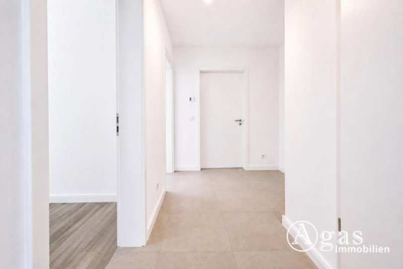 Altlandsberg Erstbezug! Helle 3-Zimmer-Wohnung mit Südbalkon, EBK, Aufzug und PKW-Stellplatz Wohnung mieten