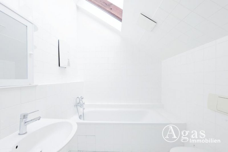 Schöneiche bei Berlin 2-Zimmer-Maisonette-Wohnung mit Balkon, Aufzug, Tiefgaragenstellplatz - im Ortskern von Schöneiche Wohnung mieten