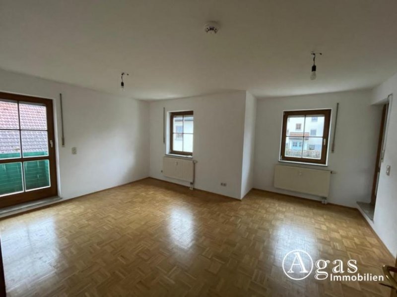 Leegebruch 4-Zi-Wohnung mit 2 Balkonen, Loggia und Garage in der beliebten Wohnanlage "Birkenhof" in Leegebruch Wohnung mieten