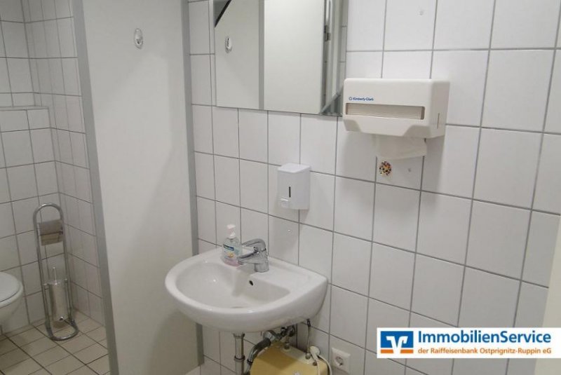 Neuruppin kleine Büroeinheit am Ärztehaus Heinrich-Rau-Straße Gewerbe mieten