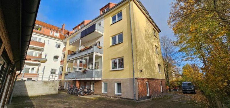 Rostock Erstbezug nach Sanierung: 3 Zi. Mietwhg., mit Balkon und Einbauküche, in bester Wohnlage, Tweelviertel Rostock Wohnung mieten