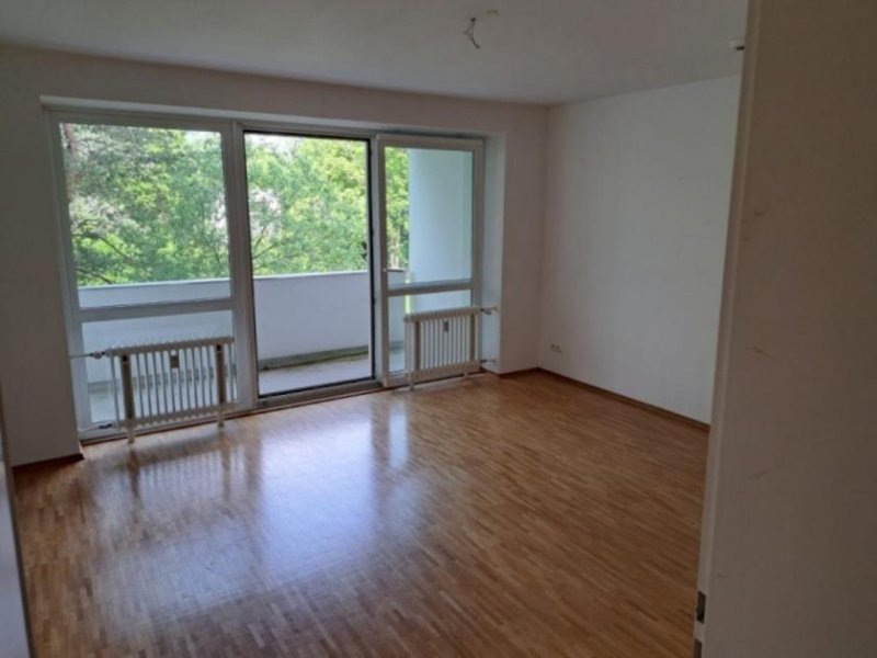 Hamburg Freundliche 2-Zimmer-Wohnung mit Einbauküche und Balkon in Horn Wohnung mieten