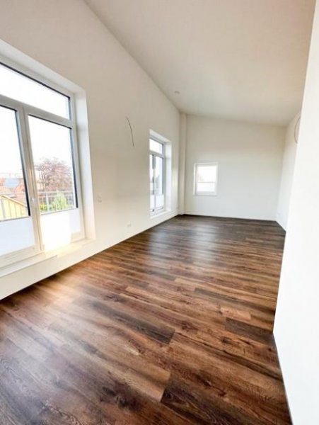 Osterrönfeld Stilvolle 3,5 - Zimmer Dachgeschosswohnung in Osterrönfeld zu vermieten Wohnung mieten