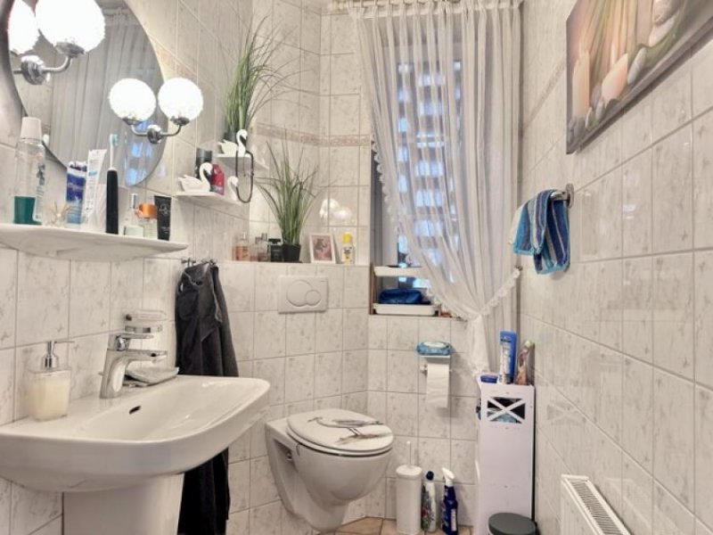 Heide Helle 3 Zimmer Wohnung in Heide Süderholm mit 2 Balkonen, Fahrstuhl und Carport zu vermieten Wohnung mieten