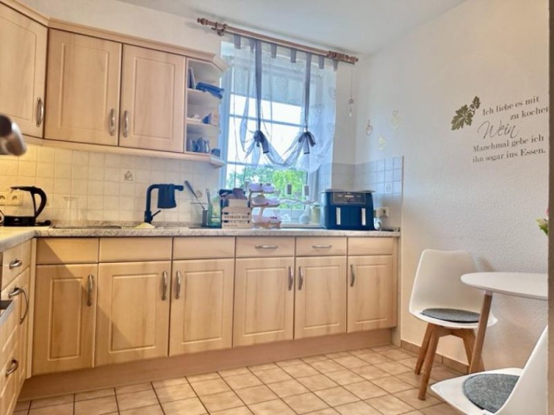 Heide Helle 3-Zimmer-Wohnung in Heide Süderholm mit 2 Balkonen, Fahrstuhl und Carport zu vermieten Wohnung mieten
