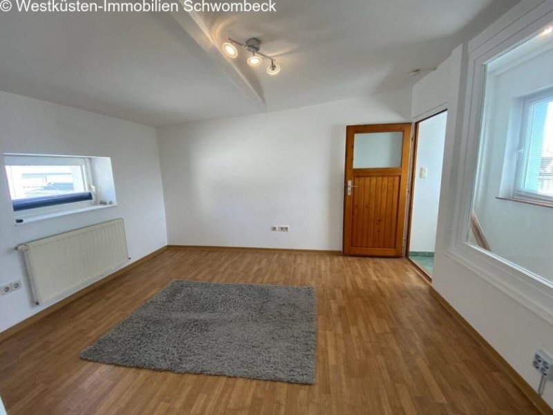 Heide Hübsche 2-Zimmer-Single-Maisonettewohnung mit Dachterrasse! Wohnung mieten