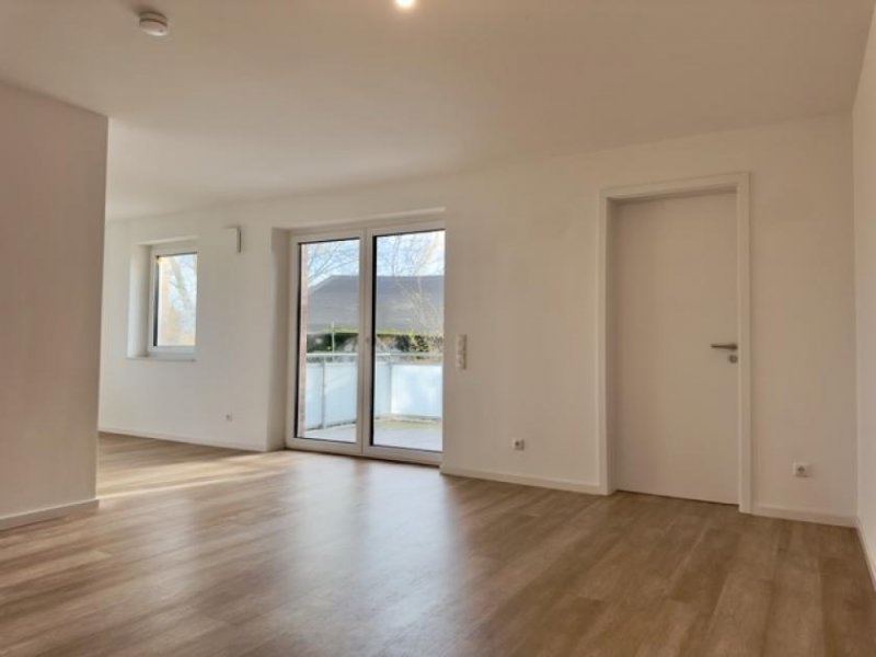 Hennstedt (Kreis Dithmarschen) 3-Zimmer-Neubauwohnung mit offener Wohnküche und Balkon – zu vermieten in Hennstedt Wohnung mieten