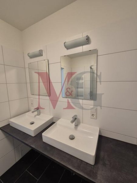 Wilhelmshaven Exklusives Wohnen im historischen Schulgebäude - 2-Zimmer-Wohnung mit Stil und Geschichte Wohnung mieten