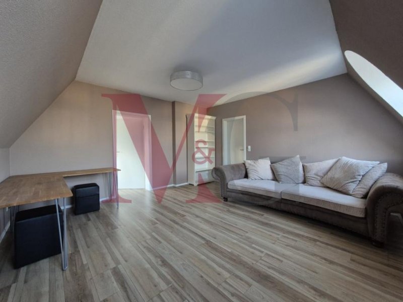 Wilhelmshaven Teilmöblierte Dachgeschosswohnung in der Innenstadt Wohnung mieten