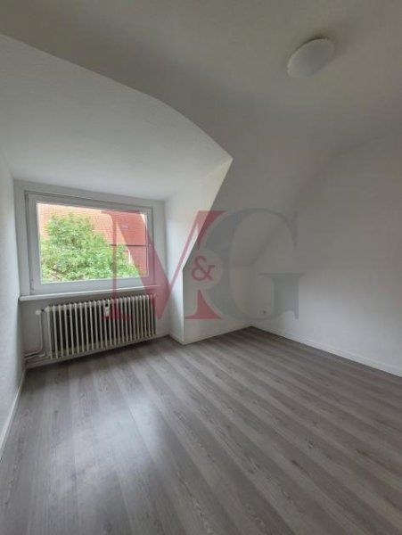 Wilhelmshaven Gemütliche 3 - Zimmer Dachgeschosswohnung in Heppens Wohnung mieten