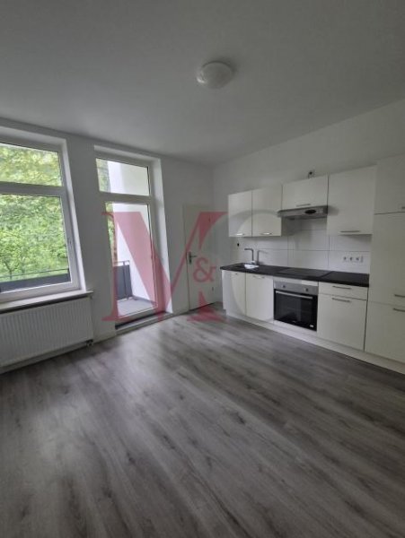 Wilhelmshaven Ruhige 2 - Zimmer Wohnung mit Balkon in Heppens Wohnung mieten