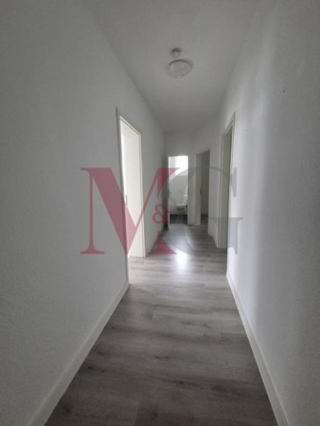 Wilhelmshaven Ruhige 2 - Zimmer Wohnung mit Balkon in Heppens Wohnung mieten
