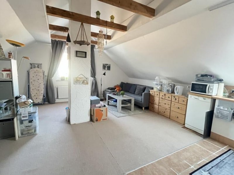 Wittmund Dachgeschosswohnung mit EBK und PKW-Stellplatz in Feldrandlage! Wohnung mieten