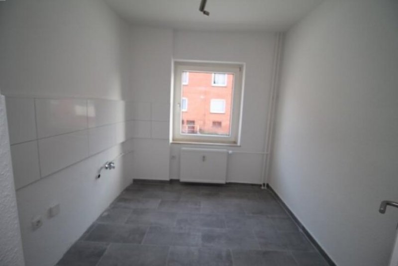 Emden Emden - Barenburg: Moderne 3-Zimmer-Wohnung im Erdgeschoss mit Balkon! Wohnung mieten