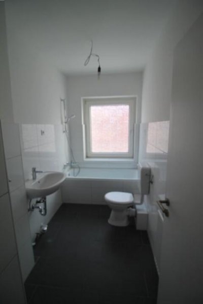 Emden Emden - Barenburg: Moderne 3-Zimmer-Wohnung im 1. Obergeschoss mit Balkon! Wohnung mieten